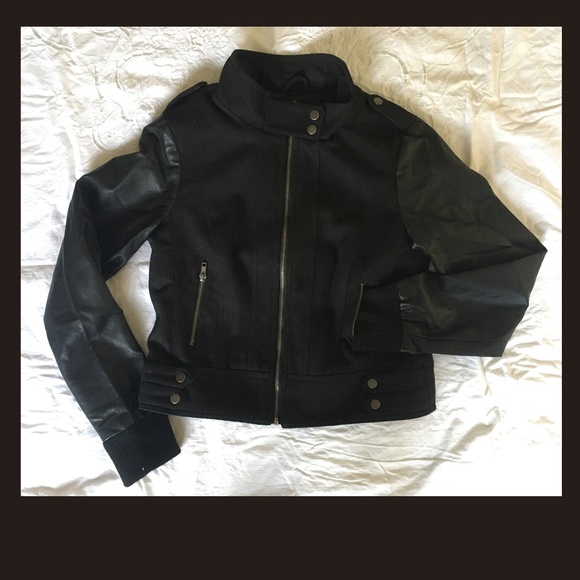 U2B black bomber jacket. Size M. - Picture 1 of 4
